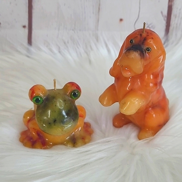Vintage 70s Pair of Rainbow Wax Animal Candles Candle Frog Dog Spaniel Puppy - Picture 1 of 17